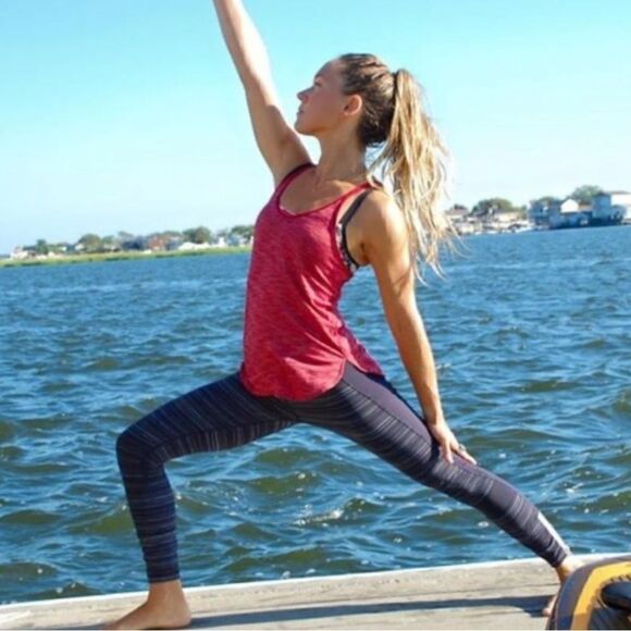 Lululemon RARE Run the World 7/8 Tight Leggings Cyber Stripe Naval Blue Womens10 - Picture 1 of 6